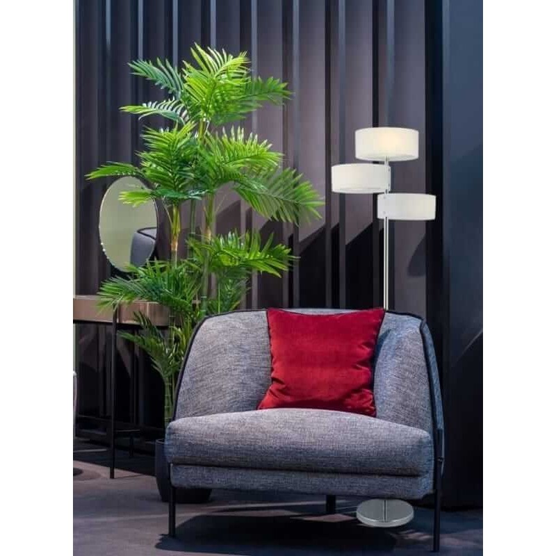 nowoczesna lampa podłogowa do salonu z białymi kloszami