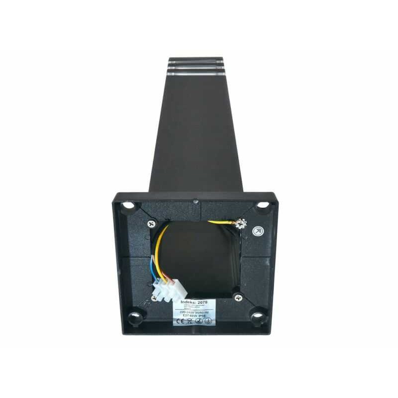 lampa ogrodowa od dołu