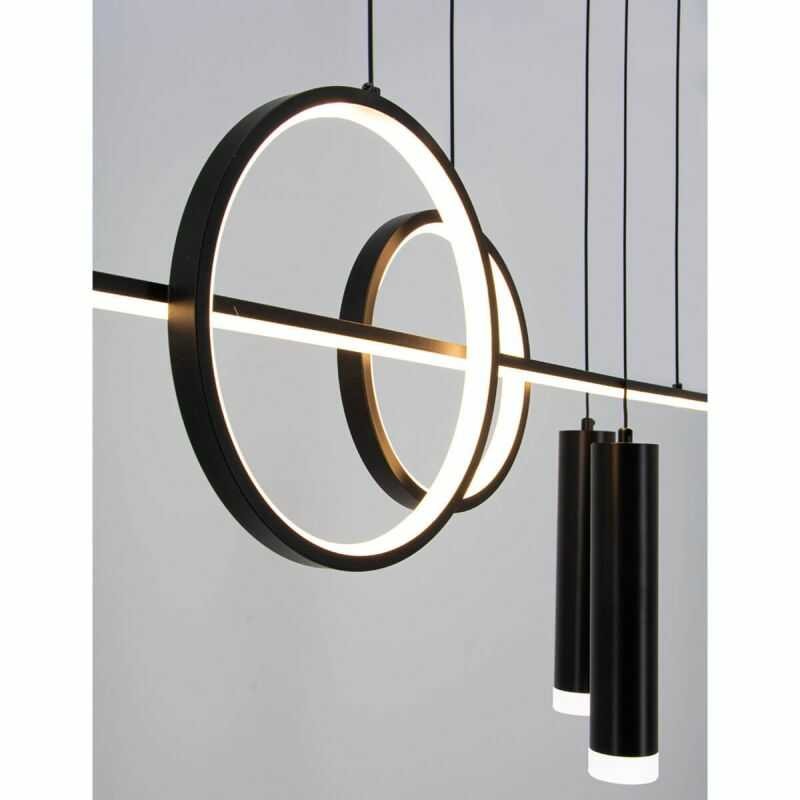Ringi oraz tuby lampy wiszącej czarnej nad stół