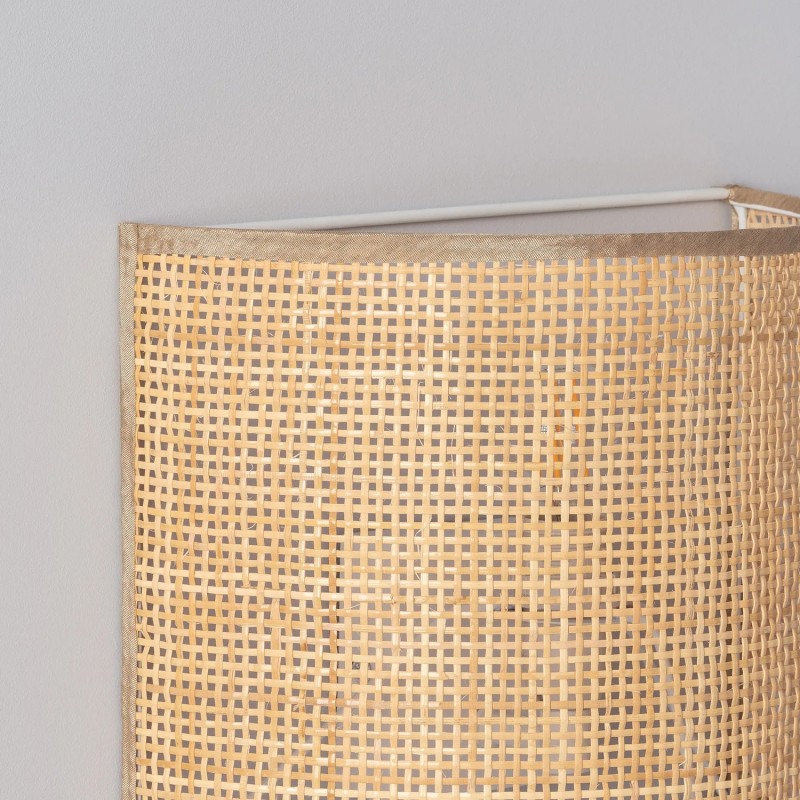 kinkiet w stylu skandynawskim z naturalnego tworzywa. kinkiet w stylu skandynawskim z naturalnego tworzywa.