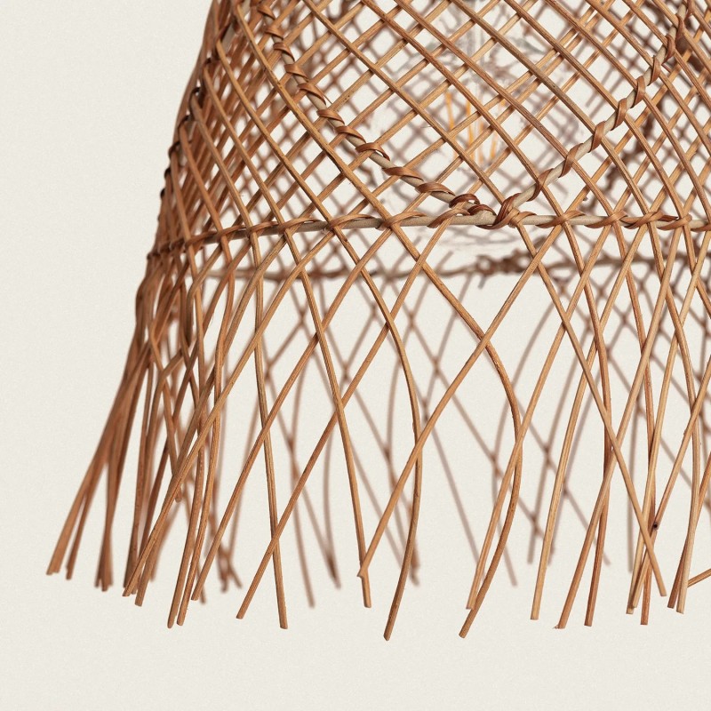 lampa z rattanu do altany w naturalnym stylu