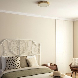 plafon led idealny do sypialni ze względu na zmienną barwę światła nowoczesny złoty kolor