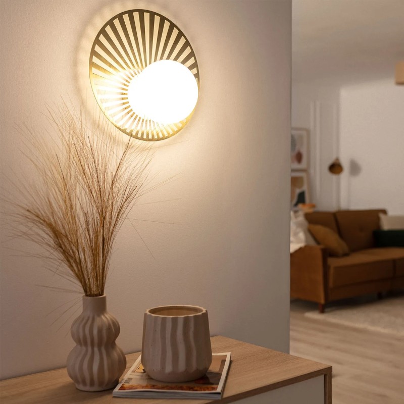 Złoty kinkiet kula mleczna G9 – lampa ścienna Art Deco | LightInHome Złoty kinkiet kula mleczna G9 – lampa ścienna Art Deco | LightInHome