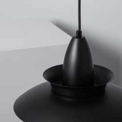 Górna część klosza Lampy Wiszącej czarnej Luppo do jadalni