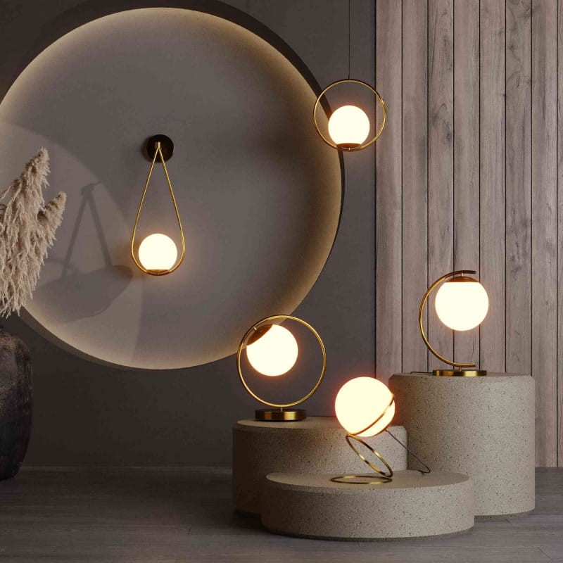 Luksusowy złoty kinkiet do salonu