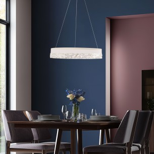 FROZI lampa wisząca biały 32W LED 3000K kryształki bezbarwne do salonu zamontowana nad stołem