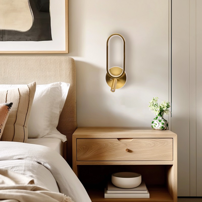 Kinkiet naścienny złoty owal MONET klosz akrylowy 13W LED do sypialni zamontowany na ścianie